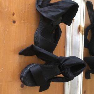 Donald Pliner black Sandals